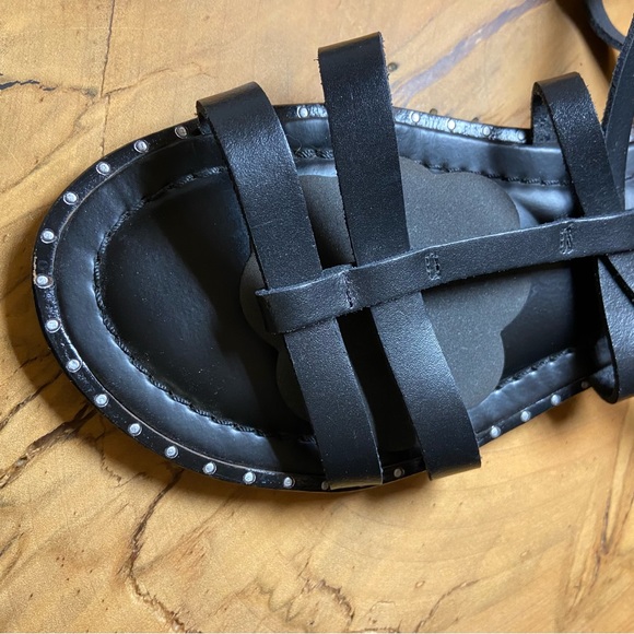 Sisley Flat Black Leather Sandals with Stud Detail - Picture 4 of 8